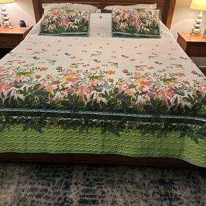 Light Weight Floral Green Bedding with Shams Guest Room, AirBNB